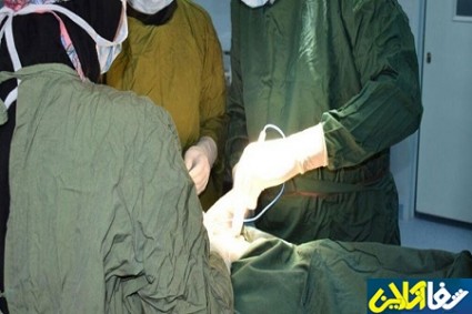 انجام اولین عمل جراحی دیالیز صفاقی در کودکان درکرج/ فیلم