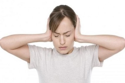 علت گرفتگی گوش چیست؟ / چند توصیه ساده برای باز کردن گرفتگی گوش