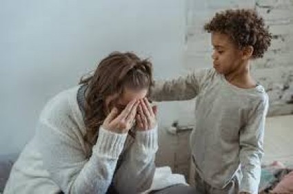 والدین حق درد و دل کردن با کودکان را دارند؟