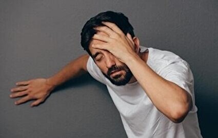 سرگیجه هنگام غلت زدن؛ علت چیست؟