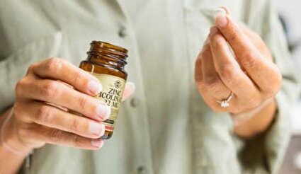 زینک را با معده خالی بخوریم یا همراه غذا؟