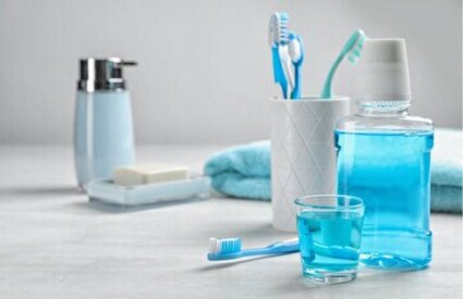 اثرات دهان‌شویه‌های گیاهی بیشتر است یا شیمیایی؟
