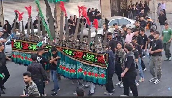 عزاداری تاسوعا و عاشورا در شهرک سرخ حصار/فیلم