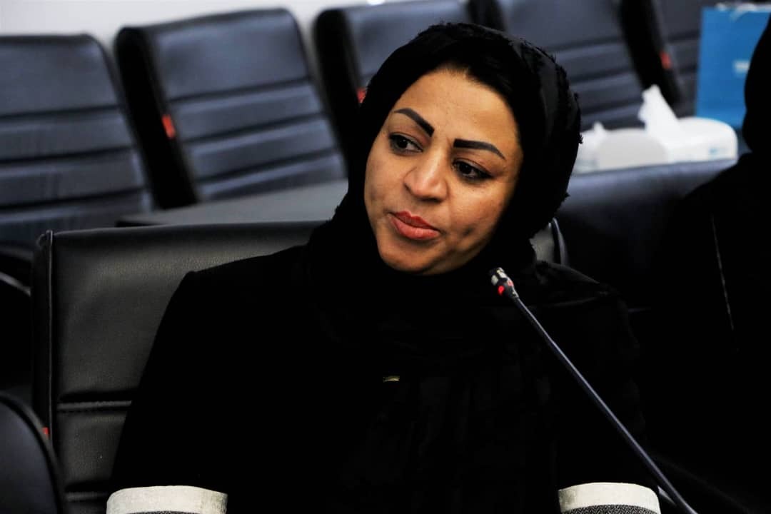 از جاری شدن اشک شوق برنده زنجانی تا باور نکردن برنده شدن شهروند ایلامی / جوایز برندگان جشنواره عید تا عید بیمه دی اهدا شد