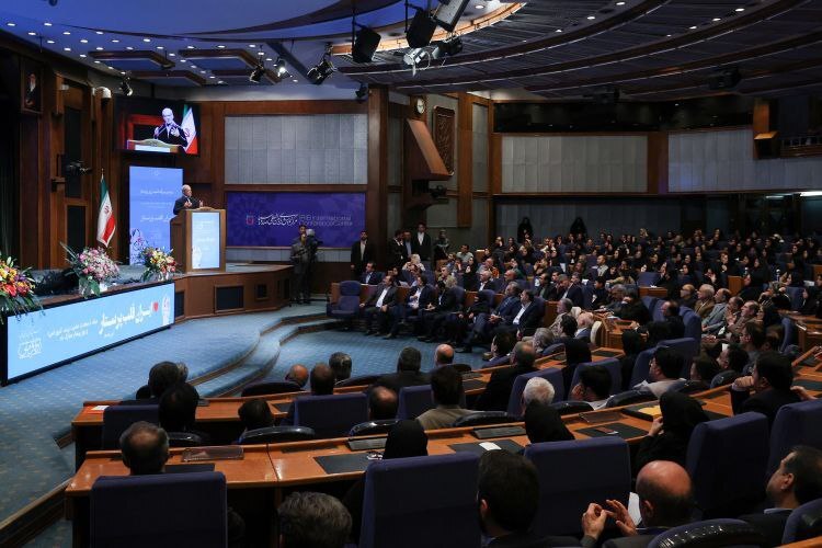 مراسم گرامیداشت مقام پرستار با حضور رئیس‌جمهور/تصاویر