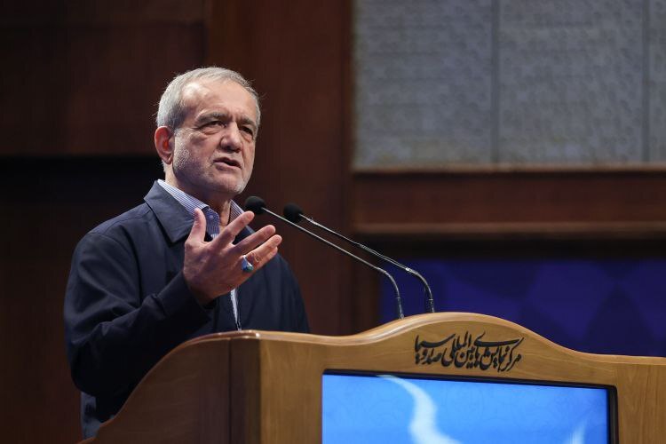 مراسم گرامیداشت مقام پرستار با حضور رئیس‌جمهور/تصاویر