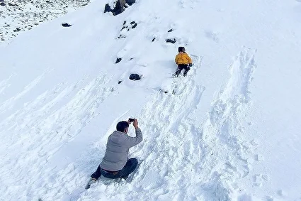 بارش برف در ارتفاعات تاریکدره همدان /تصاویر